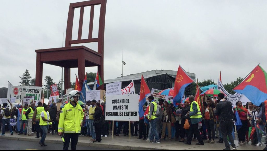 Ginevra, manifetanti eritrei davanti al palazzo dell'Onu per protestare contro il rapporto della Commissione d'Inchiesta